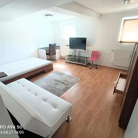 2zimmer Ug Wohnkueche Und Schlafzimmer * Groß-Gerau